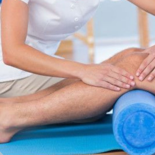 Tratamiento de rodilla con foam roller
